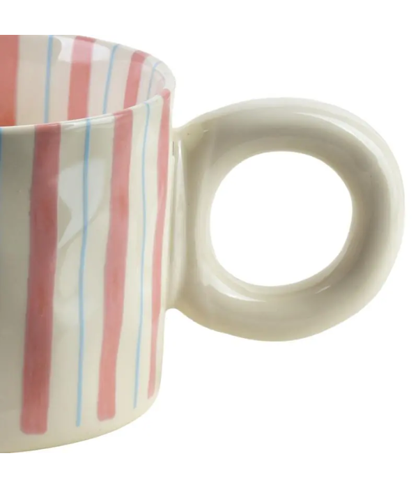Tasse rayée à anse ronde