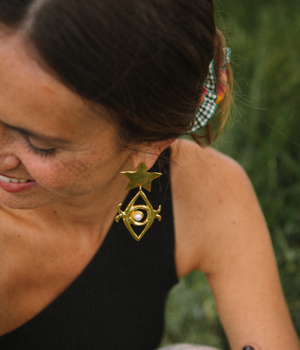 My Eyes are on you baby!