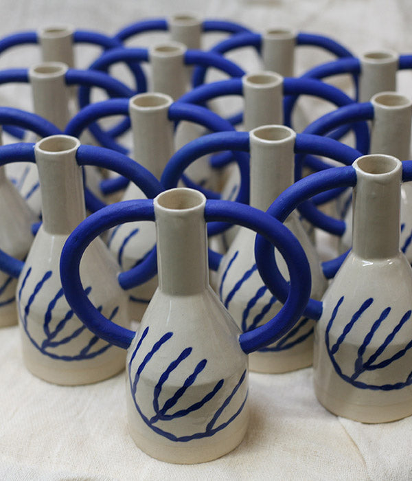 Petit vase à oreilles bleu blanc