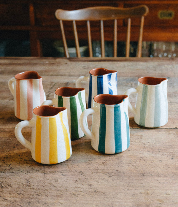 Petite carafe à rayures