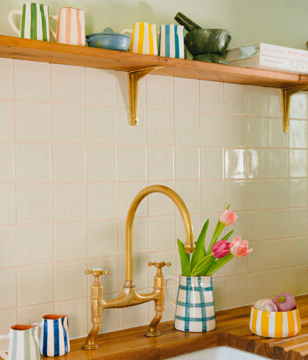 Petite carafe à rayures