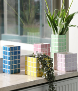 Vase tile